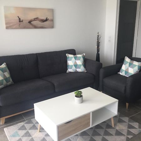 Appartement Neuf Moderne Avec Piscine พูเชต์-ซูราร์ช็องส์ ภายนอก รูปภาพ