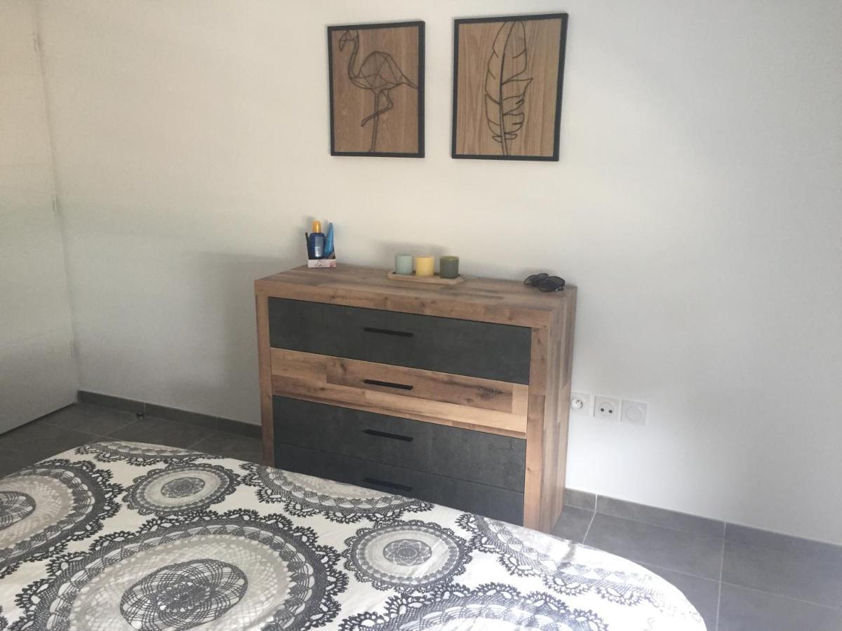 Appartement Neuf Moderne Avec Piscine พูเชต์-ซูราร์ช็องส์ ภายนอก รูปภาพ