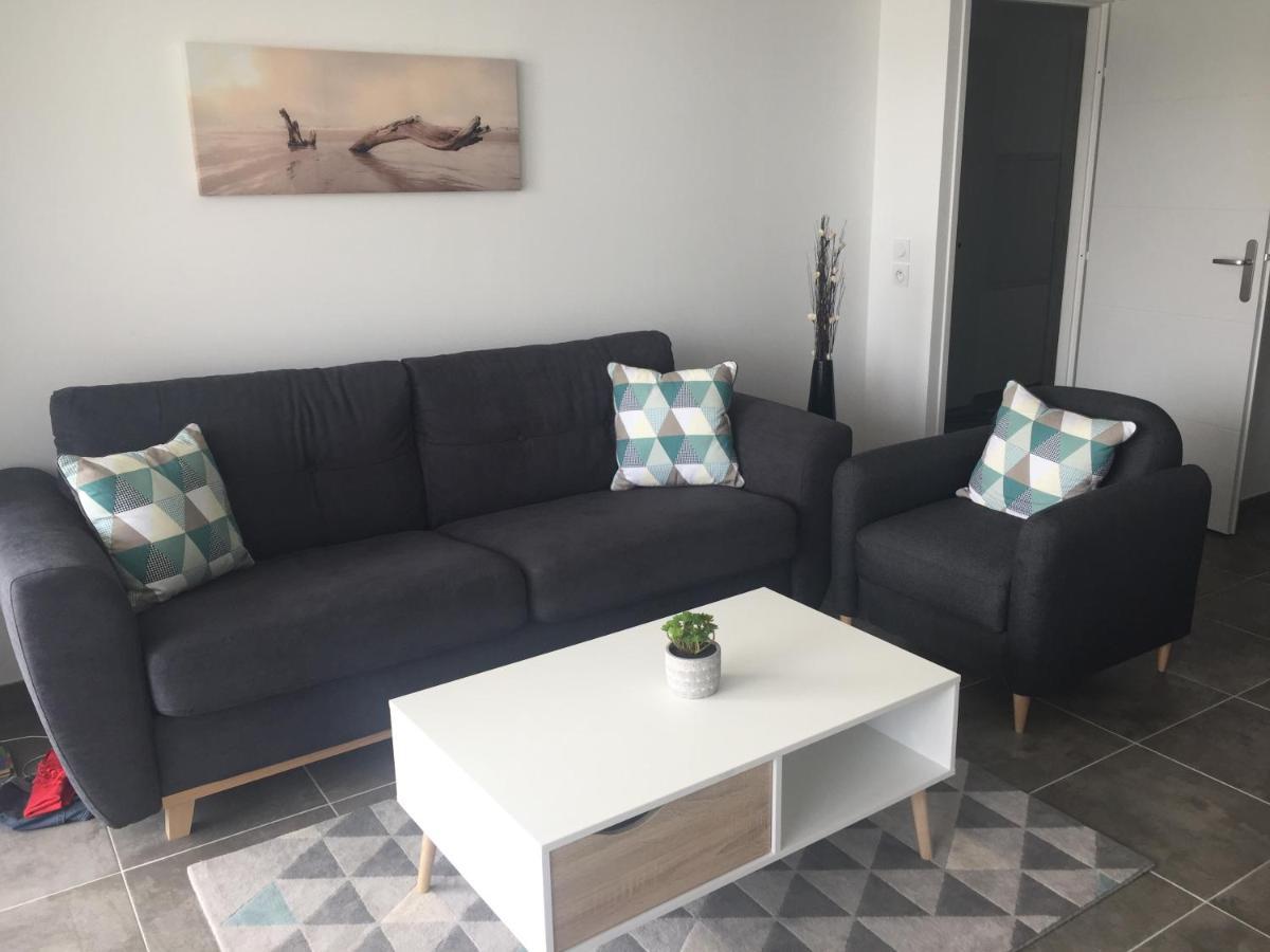 Appartement Neuf Moderne Avec Piscine พูเชต์-ซูราร์ช็องส์ ภายนอก รูปภาพ