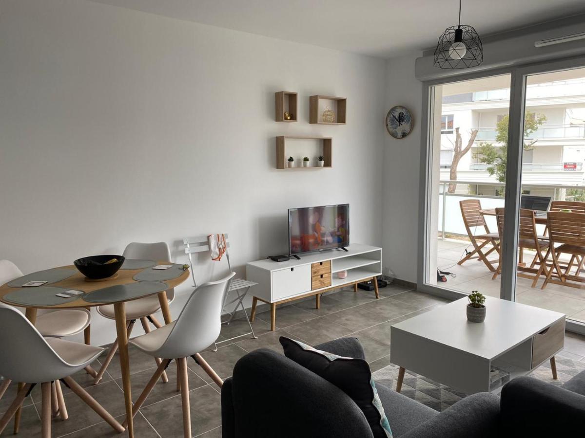 Appartement Neuf Moderne Avec Piscine พูเชต์-ซูราร์ช็องส์ ภายนอก รูปภาพ