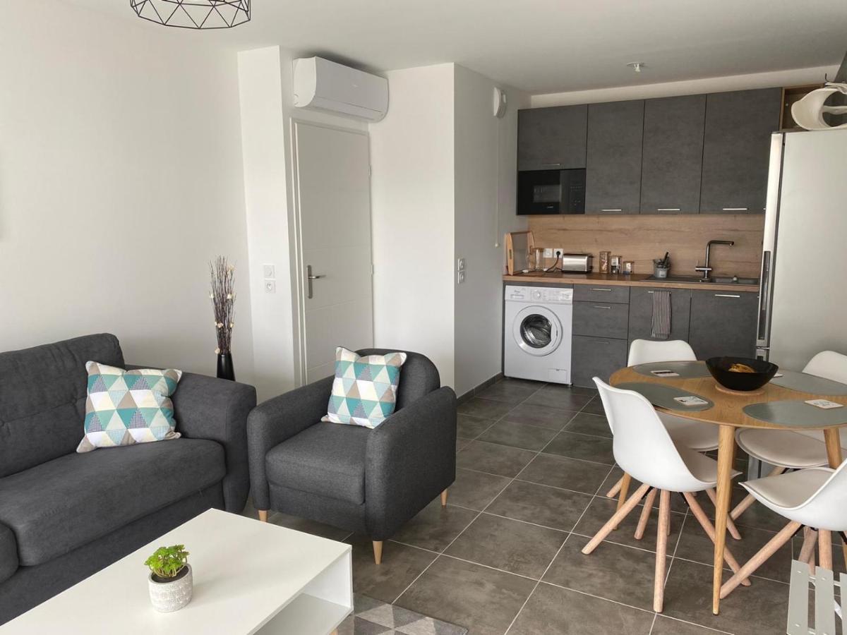 Appartement Neuf Moderne Avec Piscine พูเชต์-ซูราร์ช็องส์ ภายนอก รูปภาพ