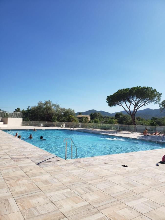 Appartement Neuf Moderne Avec Piscine พูเชต์-ซูราร์ช็องส์ ภายนอก รูปภาพ
